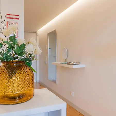 Apartment Trendy In Graca's Heart By Lovelystay Lissabon